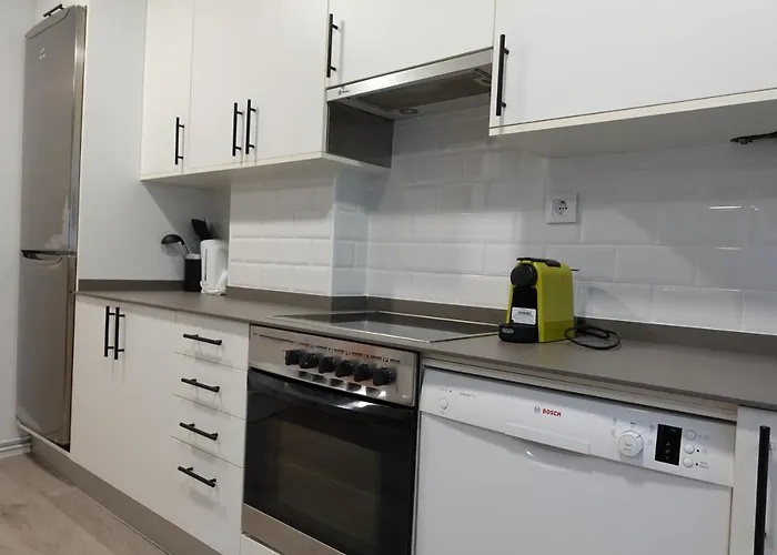 Centrico Y Acogedor Piso Con Garaje A Coruna